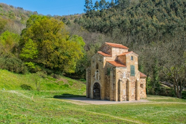San Miguel de Lillo (Asturias)