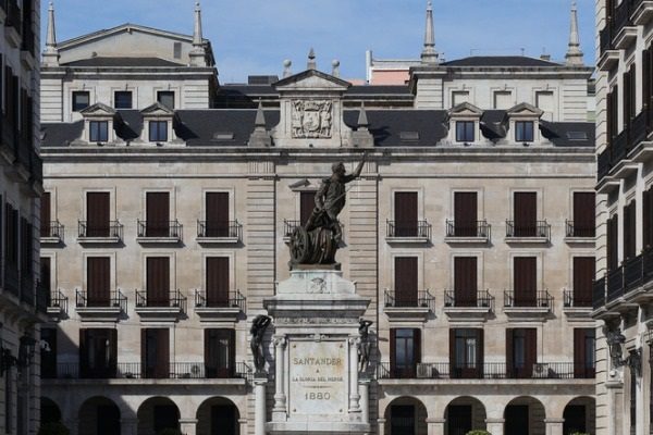 Plaza porticada de Santander
