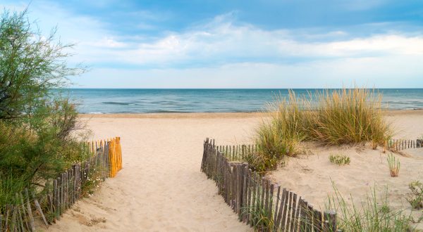 Playa de Petit Travers