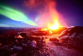 Imágenes impresionantes: auroras boreales y volcanes islandeses