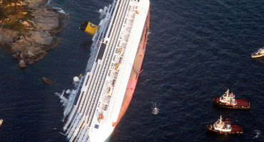 El Costa Concordia será remolcado a un puerto italiano