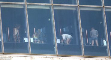 Un hotel de Nueva York inaugura baños transparentes sin avisar a sus clientes