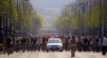 Descubre el fenómeno de la Critical Mass en Budapest