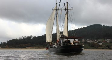 Viajes en velero histórico a las Islas Cíes
