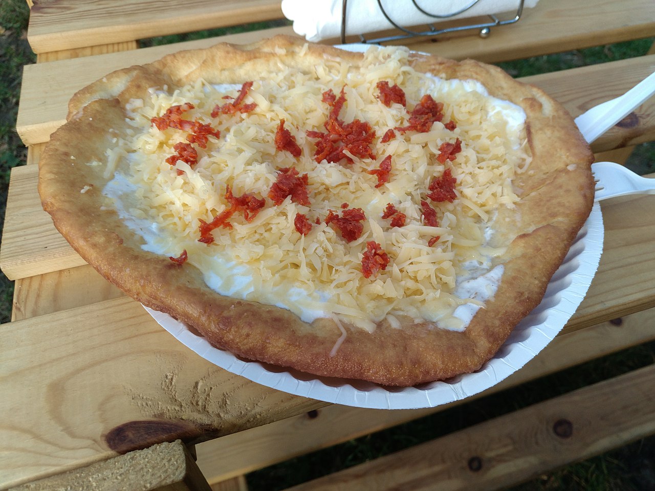 Lángos, ,comida callejera húngara