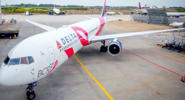 Avión rosa de Delta contra el cáncer