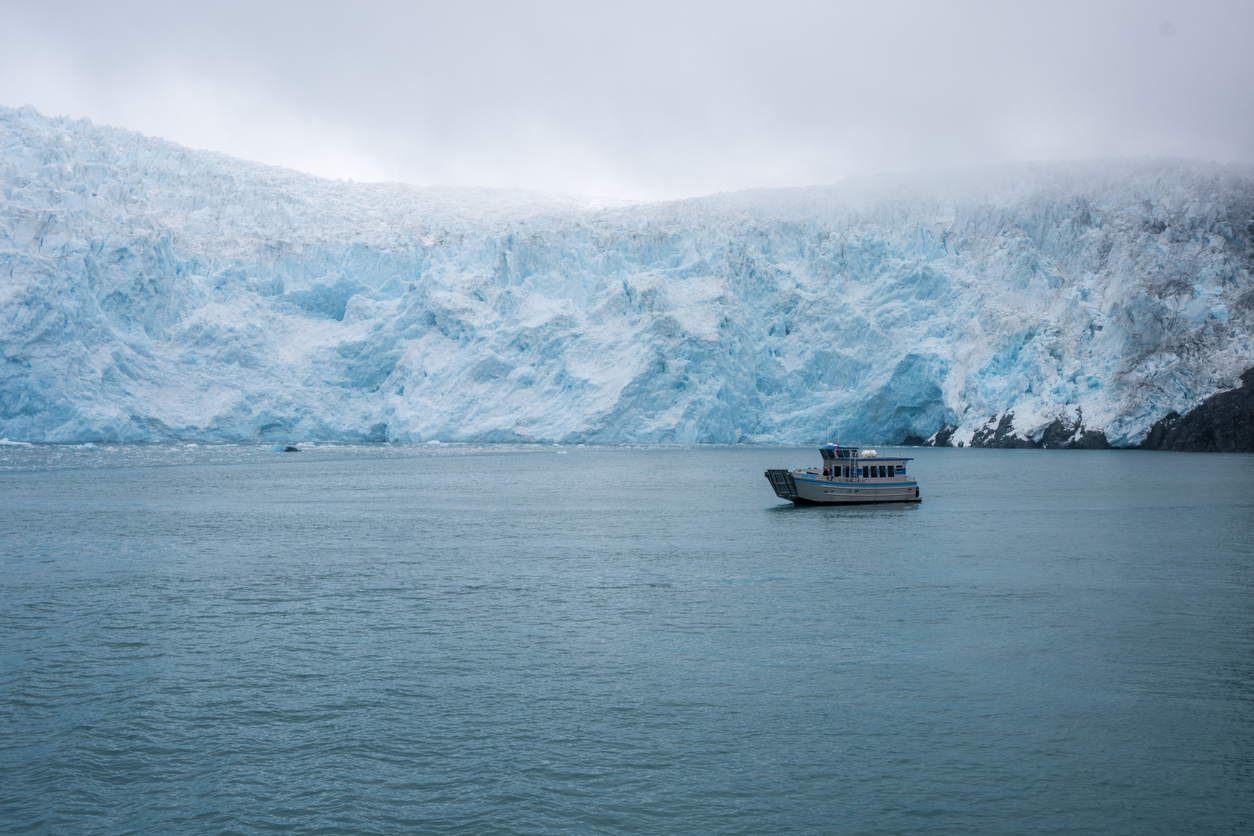 Glaciar en la península de Kenai (Alaska)