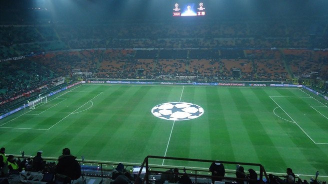 Interior de San Siro en la final de la Champions 2001