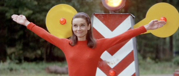 Audrey Hepburn en un fotograma de "Dos en la carretera"