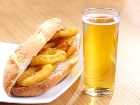Bocata de calamares castizo
