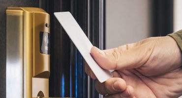 Cómo identificar impostores en las reseñas de hoteles