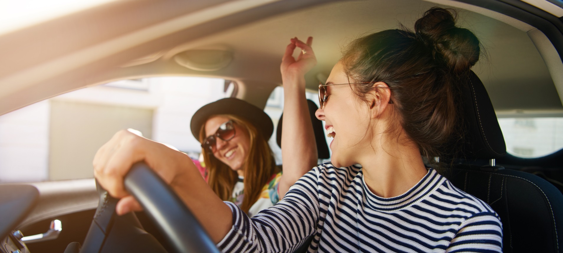 Alquiler de coches baratos para jóvenes
