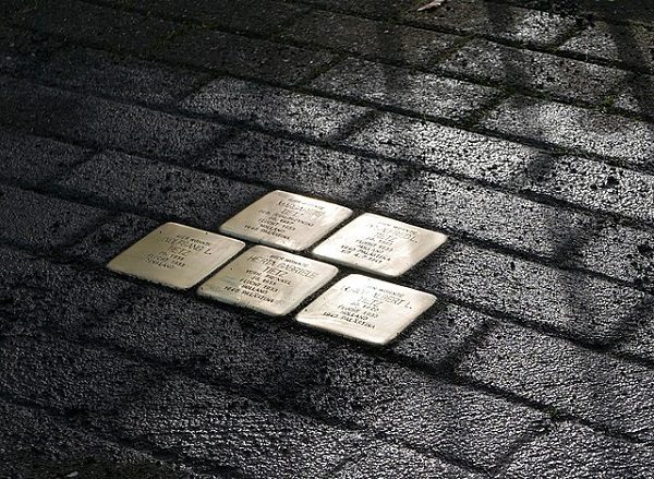 Stolpersteine, en Berlín