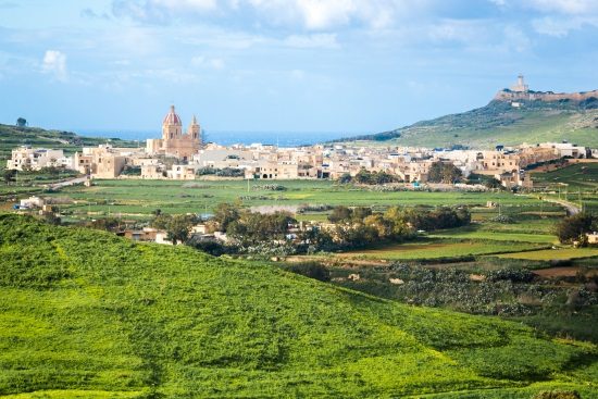 La isla de Gozo, cerca de Malta