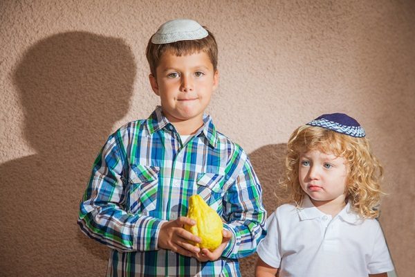 Visitar una sinagoga con niños.