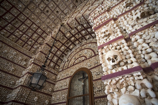 Capilla de los Huesos en Évora (Portugal)