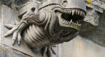 7 detalles insólitos que se esconden en las fachadas de los monumentos