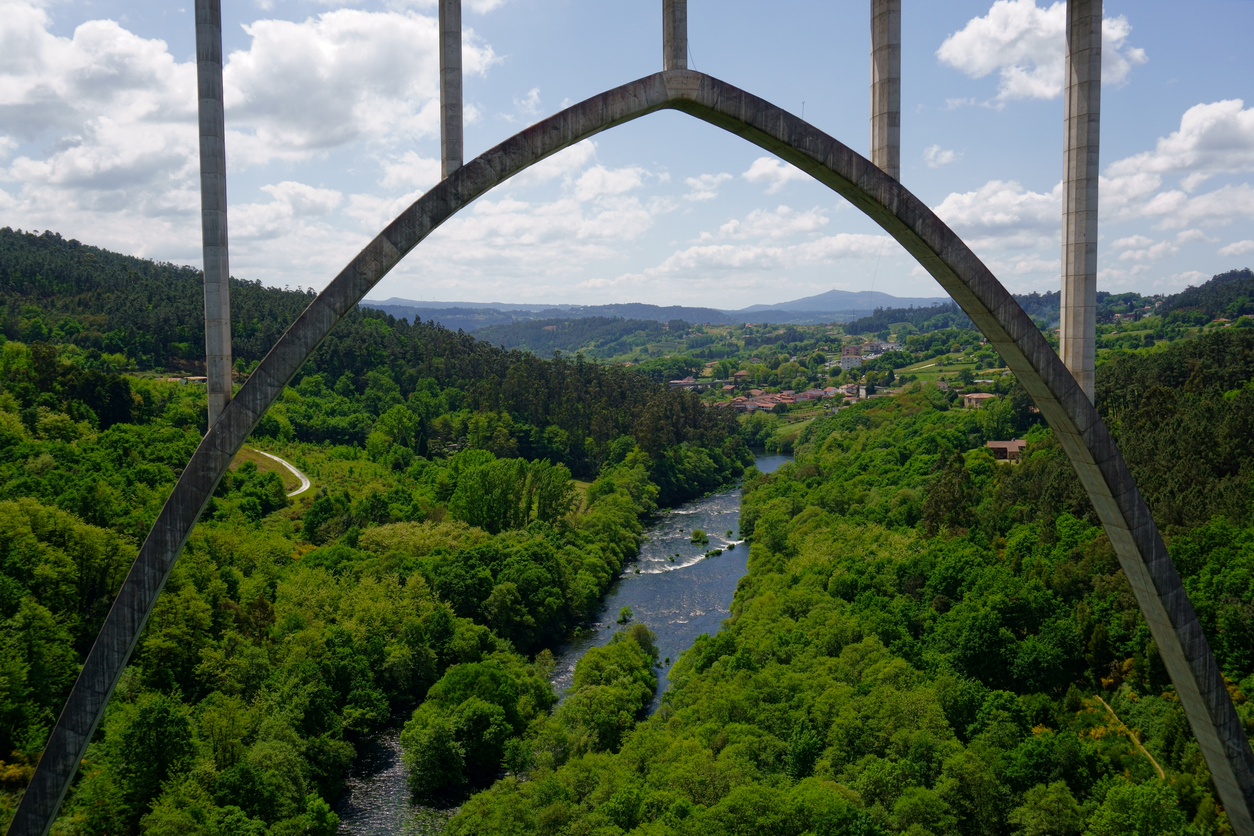 Vistas de los bosques de Ulla desde el Puente de Gundian
