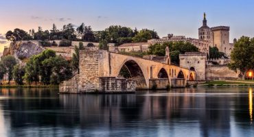 Qué ver y hacer en Aviñón: arte medieval y encanto provenzal a orillas del Ródano