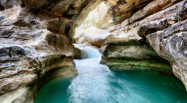 Piscina natural de Meouge