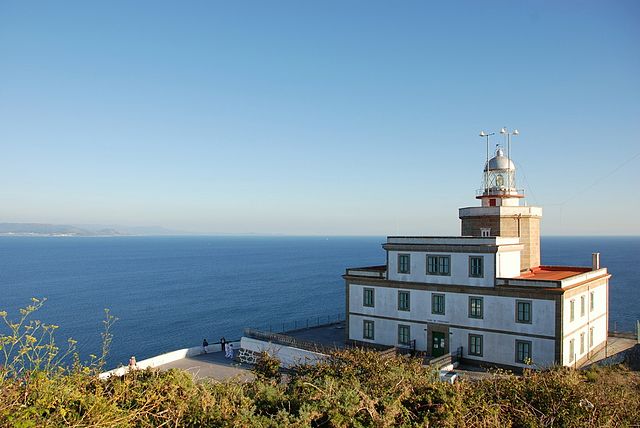 Mundo mágico: la poética de los faros, I