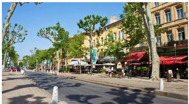 Cours Mirabeau en Aix-en-Provene
