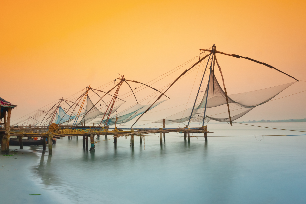 Redes de pesca chinas en Kochi (India)