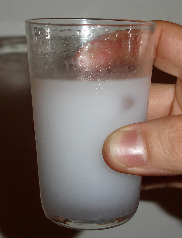 Arak, bebida típica del Levante mediterráneo