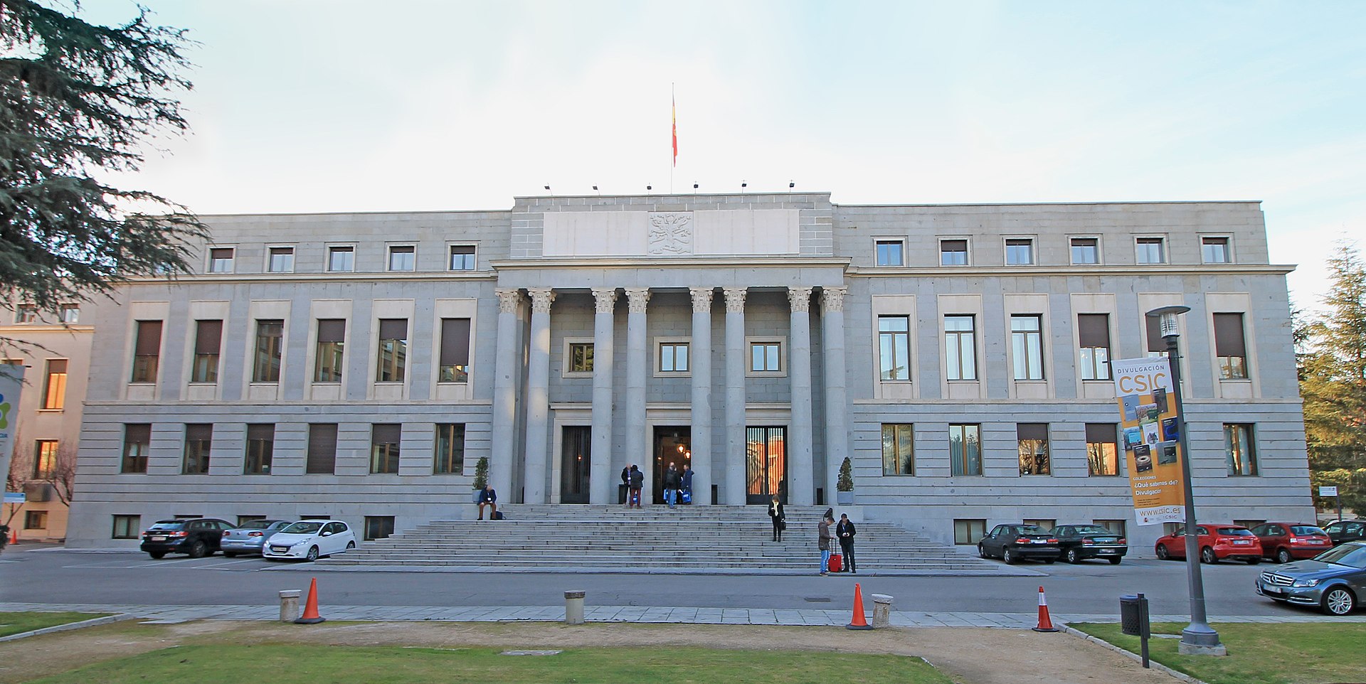 Edificio principal del campus del CSIC