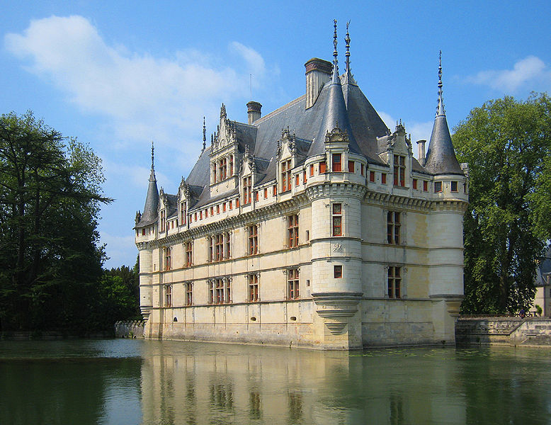 Vista del Castillo de Azay le Rideau, en una islita del Indre