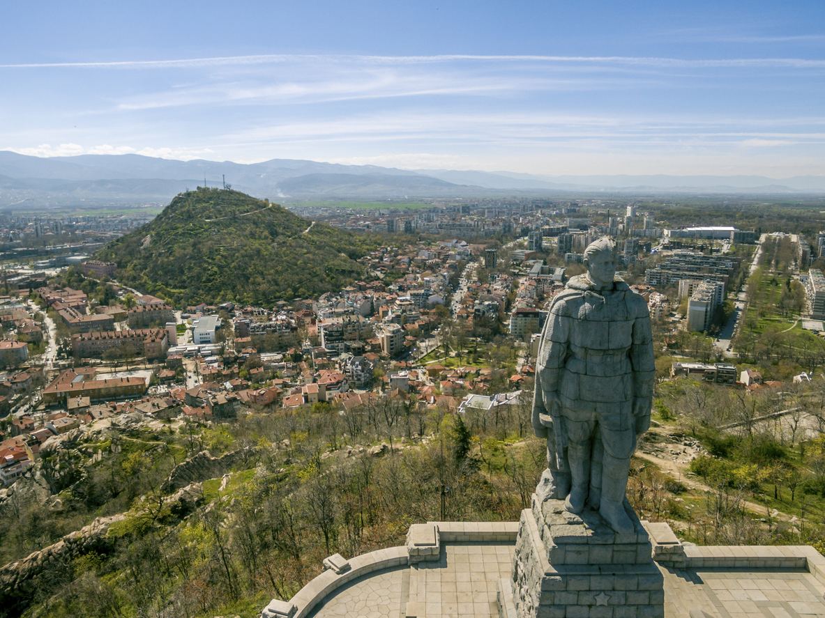 Vistas de Plovdiv desde el Monumento Alyosha