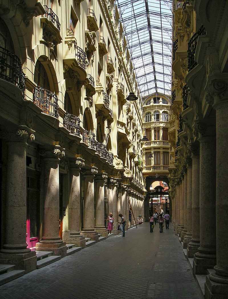 El Pasaje Lodares, en Albacete