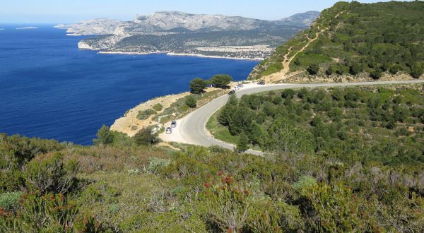Conduciendo un coche por Creta