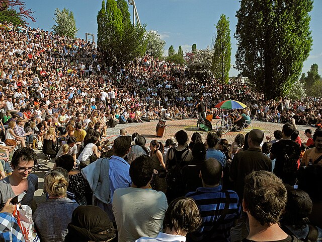 Karaoke en el Mauer Park de Berlín