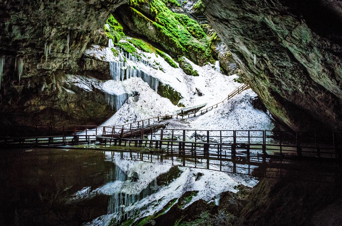 Cueva de Scarisoala, en Rumanai
