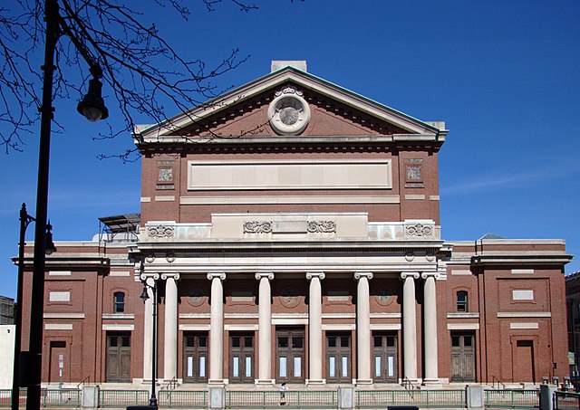 Fachada del Symphony Hall de Boston.