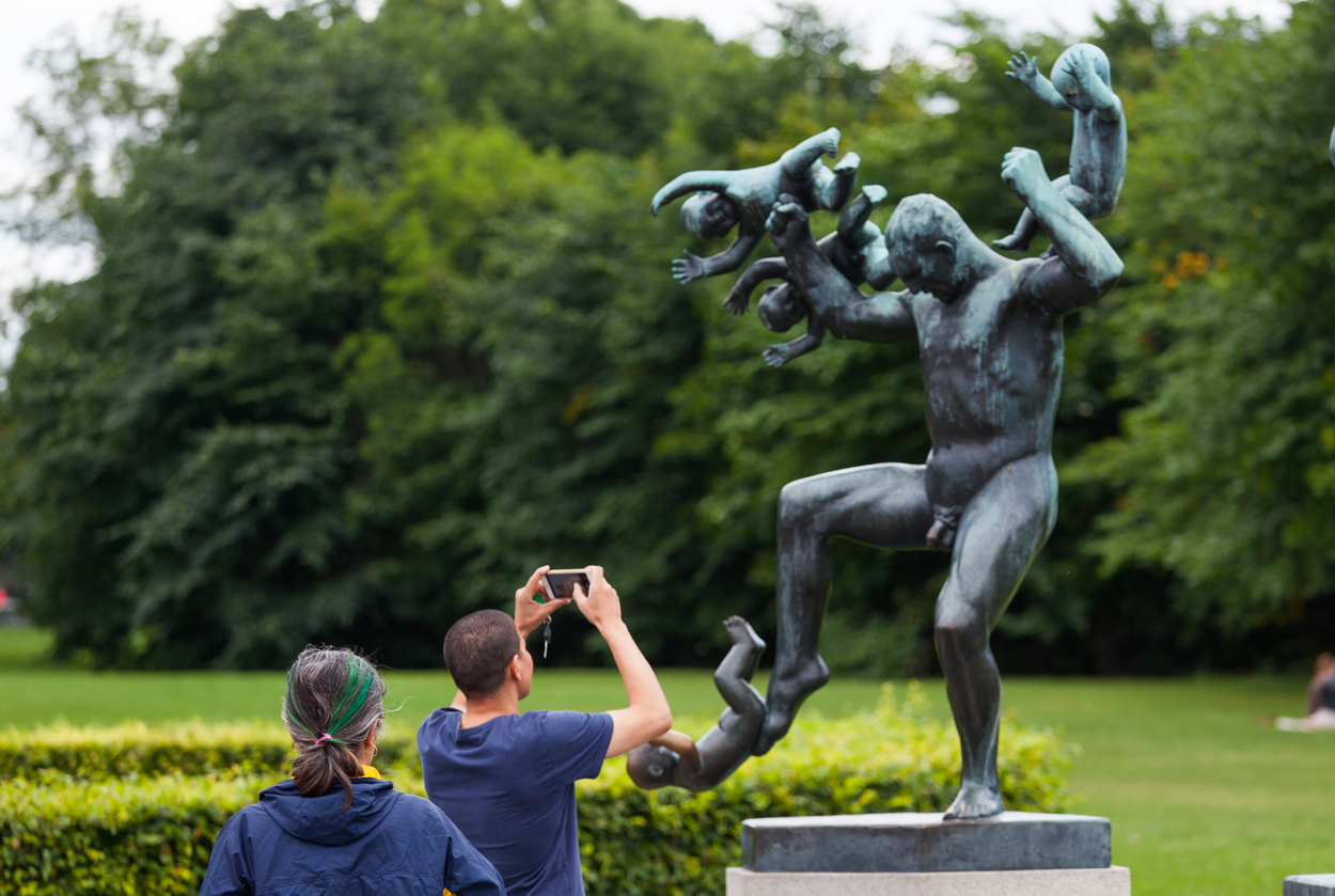Escultura en el Vigeland Park de Oslo