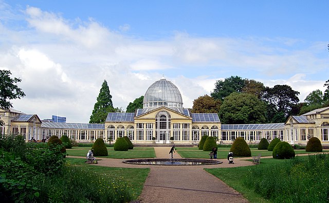 Fachada del invernadero de Syon House, en Brentford