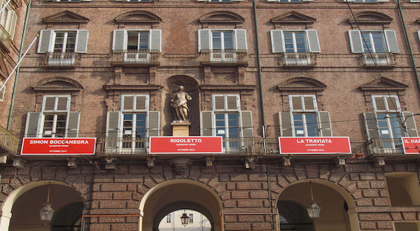 Fachada del Teatro Regio de Turín