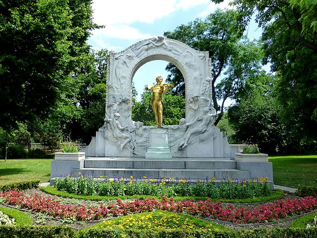 Monumento a Johann Strauss hijo en Viena