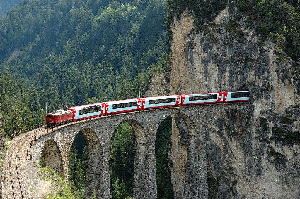Uno de los viaductos del Glacier Express