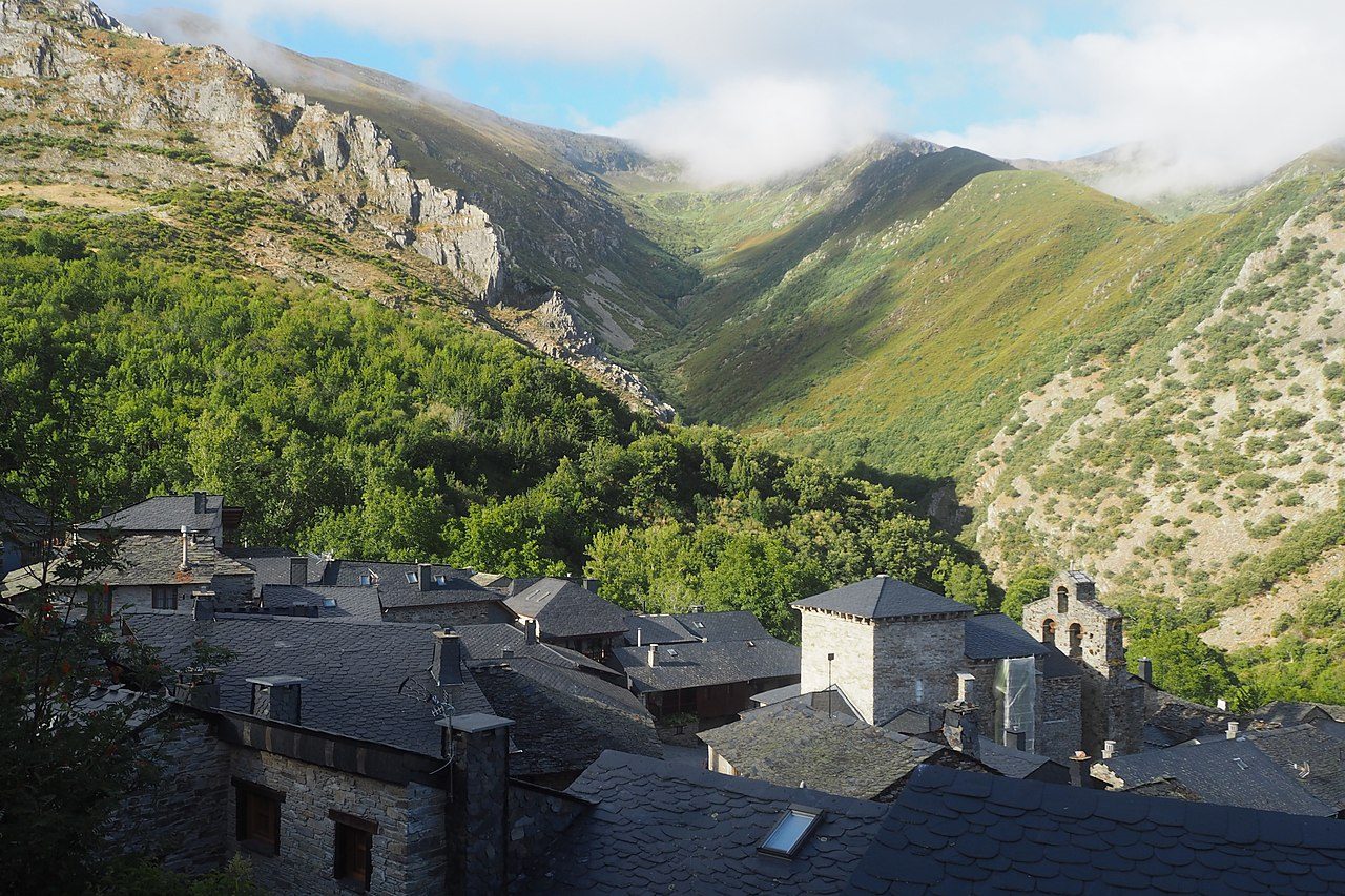 Vistas de Peñalba de Santiago, en León