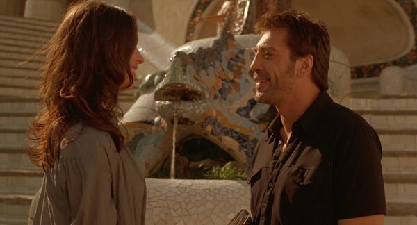 Escena de Vicky Cristina Barcelona en el Parque Guell