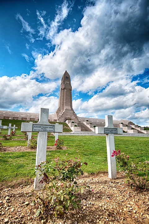 Osario en el monumento a la batalla de Verdún