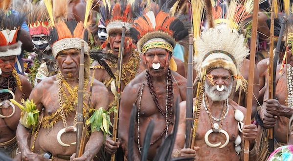Nativos de Nueva Guinea