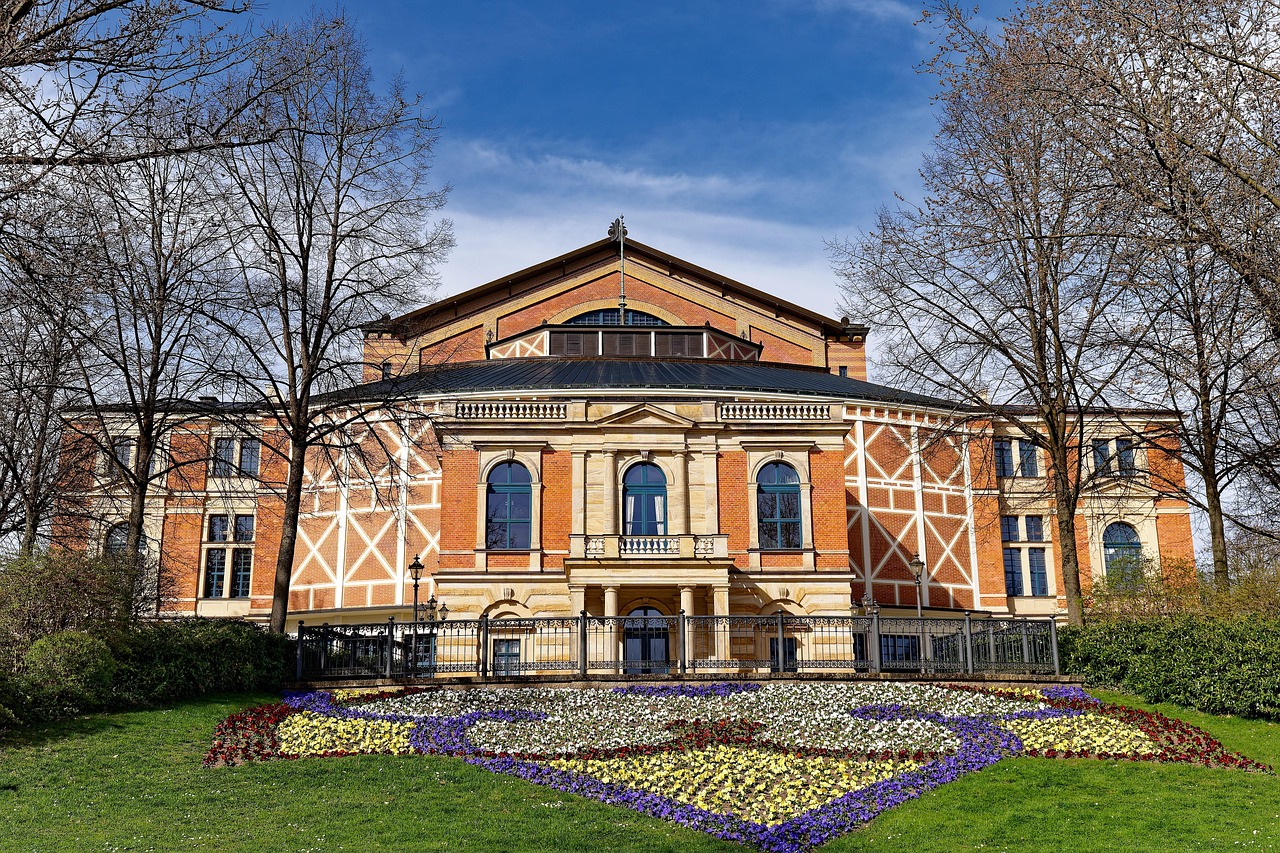 Fachada del Teatro de Ópera de Bayreuth