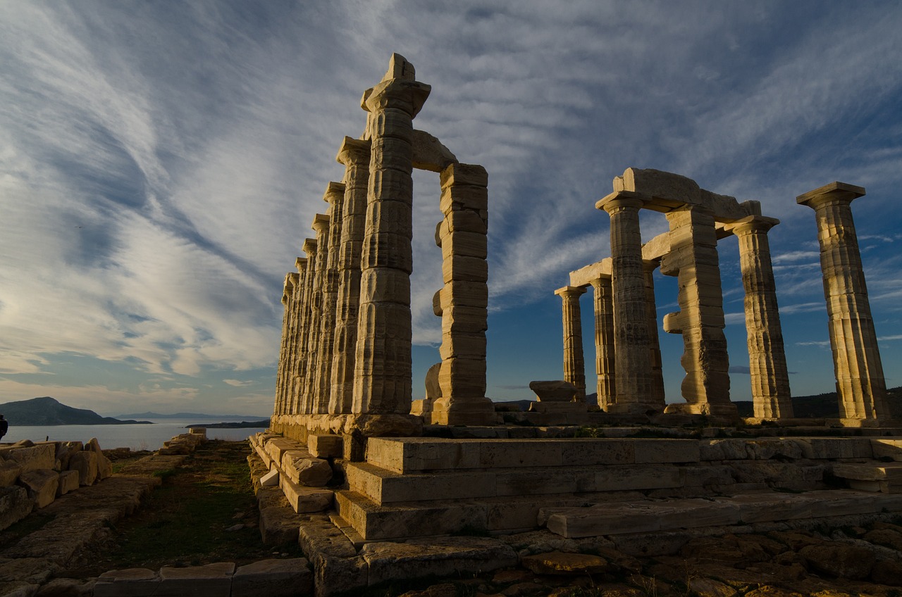 Columnas del Templo de Poseidón en Sunio
