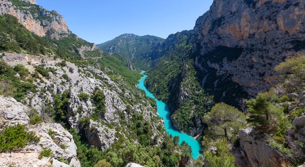 Recorrido en moto por la Ruta Napoleón, en Francia
